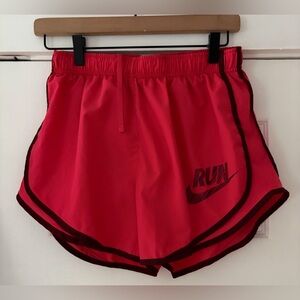 Nike Women's Athletic Shorts in Red and Black Size Medium EUC